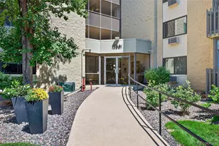 13691 E Marina Dr, Aurora, CO 80014 - Photo 2