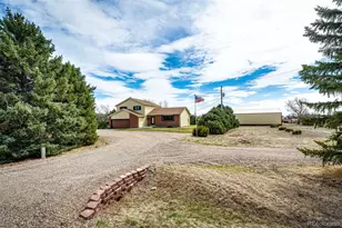 55004 E Bison Dr, Strasburg, CO 80136 - Photo 2