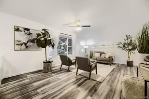 554 S Kittredge Way, Aurora, CO 80017 - Photo 2