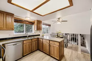 554 S Kittredge Way, Aurora, CO 80017 - Photo 4