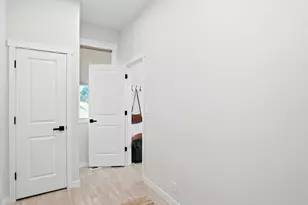 272 S Meade St, Denver, CO 80219 - Photo 16