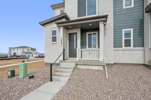 24091 E 30th Pl, Aurora, CO 80019 - Photo 2