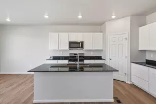 521 97th Ave, Greeley, CO 80634 - Photo 8