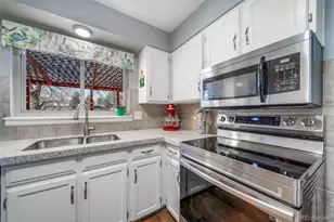 1121 S Joplin St, Aurora, CO 80017 - Photo 12