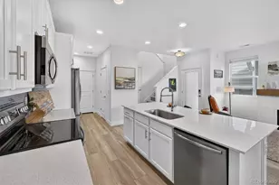9726 Ash Ln, Thornton, CO 80229 - Photo 6