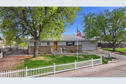 424 W Union Avenue, La Salle, CO 80645 - Photo 2