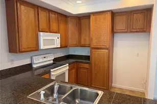 1821 S Dunkirk St, Aurora, CO 80017 - Photo 10