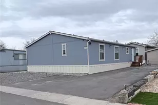 1790 Eisenhower Way, Aurora, CO 80011 - Photo 2