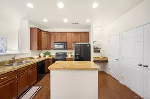 3652 S Perth Cir, Aurora, CO 80013 - Photo 8