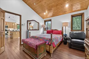 2006 Arapahoe St, Golden, CO 80401 - Photo 30