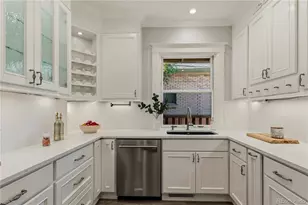 1015 S Corona St, Denver, CO 80209 - Photo 26