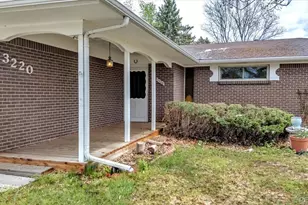 3220 S Fulton Ct, Denver, CO 80231 - Photo 4
