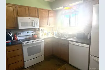 752 Lewiston Street, Aurora, CO 80011 - Photo 8