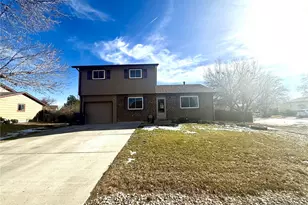 752 Lewiston St, Aurora, CO 80011 - Photo 2