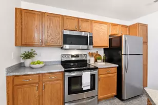 5733 N Gibralter Way, Aurora, CO 80019 - Photo 2