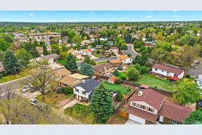 1581 S Fairplay Way, Aurora, CO 80012 - Photo 32