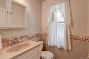 16754 E Kepner Pl, Aurora, CO 80017 - Photo 42