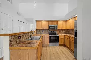 2551 S Bahama Cir, Aurora, CO 80013 - Photo 12