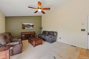5800 S Quatar Cir, Centennial, CO 80015 - Photo 6