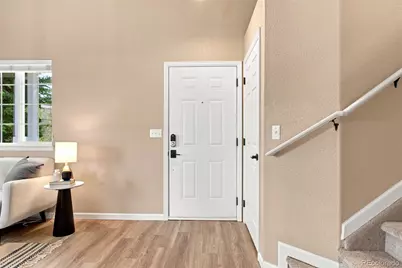 10046 Strathfield Lane, Littleton, CO 80126 - Photo 4