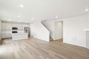 8919 Sedalia St, Commerce City, CO 80022 - Photo 6