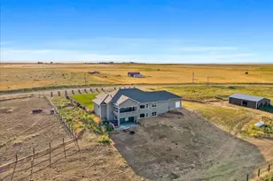 45425 Wolf Creek Dr, Bennett, CO 80102 - Photo 46