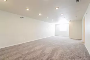 406 E 28th Street Dr, Greeley, CO 80631 - Photo 18