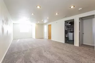 406 E 28th Street Dr, Greeley, CO 80631 - Photo 20