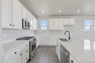 24317 E River Front Dr, Aurora, CO 80019 - Photo 6