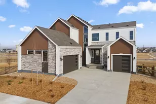 24317 E River Front Dr, Aurora, CO 80019 - Photo 2