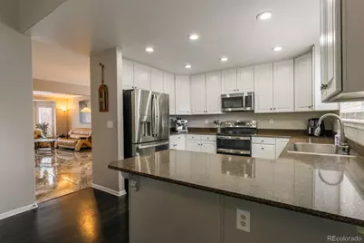 19066 E Berry Drive, Aurora, CO 80015 - Photo 8