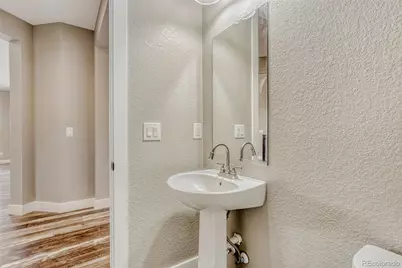 8055 S Elk Court, Aurora, CO 80016 - Photo 24