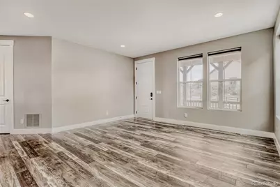 8055 S Elk Court, Aurora, CO 80016 - Photo 8