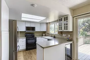 9062 Woodland Dr, Littleton, CO 80126 - Photo 8