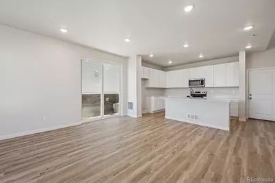 4593 N Versailles Street, Aurora, CO 80019 - Photo 2