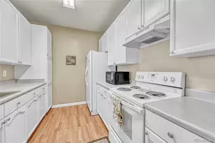 14313 E 1st Dr, Aurora, CO 80011 - Photo 10