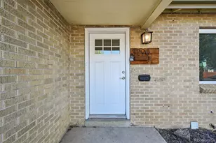 3290 Magnolia St, Denver, CO 80207 - Photo 4