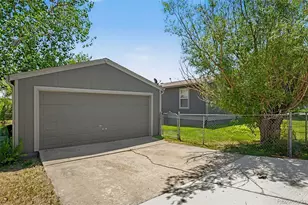75 W Crawford Ave, Keenesburg, CO 80643 - Photo 20