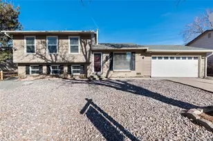2118 S Mobile Way, Aurora, CO 80013 - Photo 2