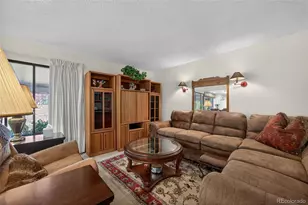 12386 E Bates Cir, Aurora, CO 80014 - Photo 16