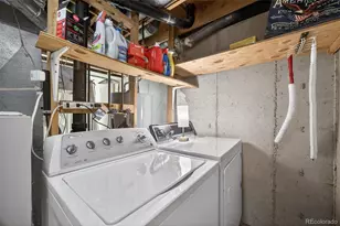 12386 E Bates Cir, Aurora, CO 80014 - Photo 36