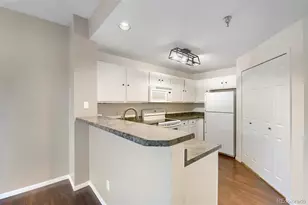 2575 S Syracuse Way, Denver, CO 80231 - Photo 8