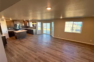 757 N Clubview St, Watkins, CO 80137 - Photo 8