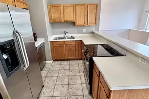 10640 W 12th Ln, Lakewood, CO 80215 - Photo 6