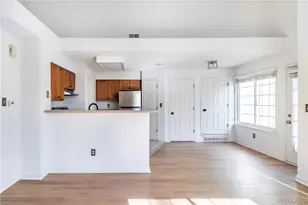 886 S Reed Ct, Lakewood, CO 80226 - Photo 2