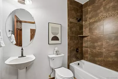 22780 E Heritage Parkway, Aurora, CO 80016 - Photo 8