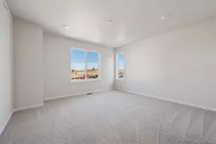 4613 N Versailles St, Aurora, CO 80019 - Photo 8