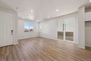 4613 N Versailles St, Aurora, CO 80019 - Photo 6