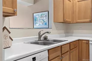 2760 W Greens Ct, Littleton, CO 80123 - Photo 8