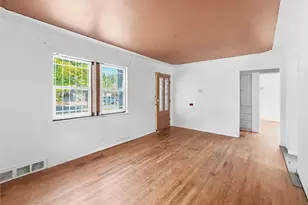 1608 Oakland St, Aurora, CO 80010 - Photo 6